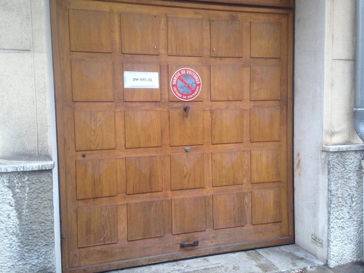 St Pothin Village Avec Garage 里昂 外观 照片